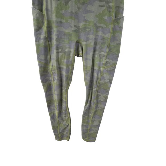 Fabletics Women's Motion365® High-Waisted 7/8 Legging Green Camouflage Size M - Picture 2 of 8